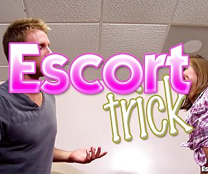 Riley reid kry fucked in'n hotel kamer